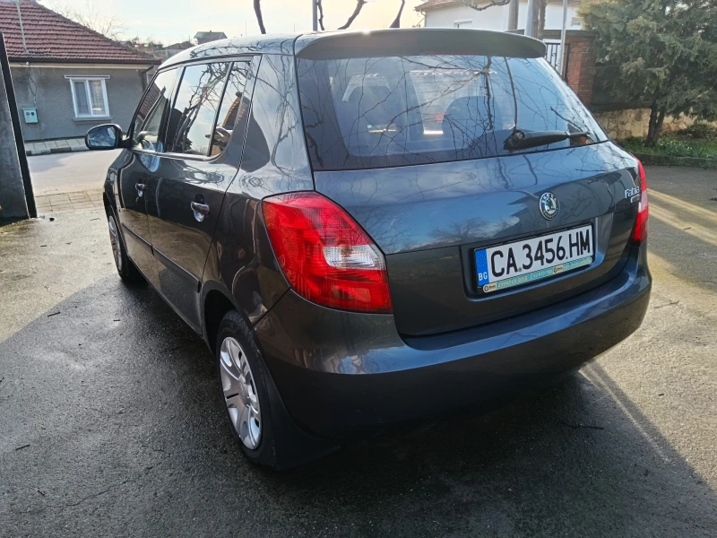 Skoda Fabia 1.2 HTP, снимка 4 - Автомобили и джипове - 53488432