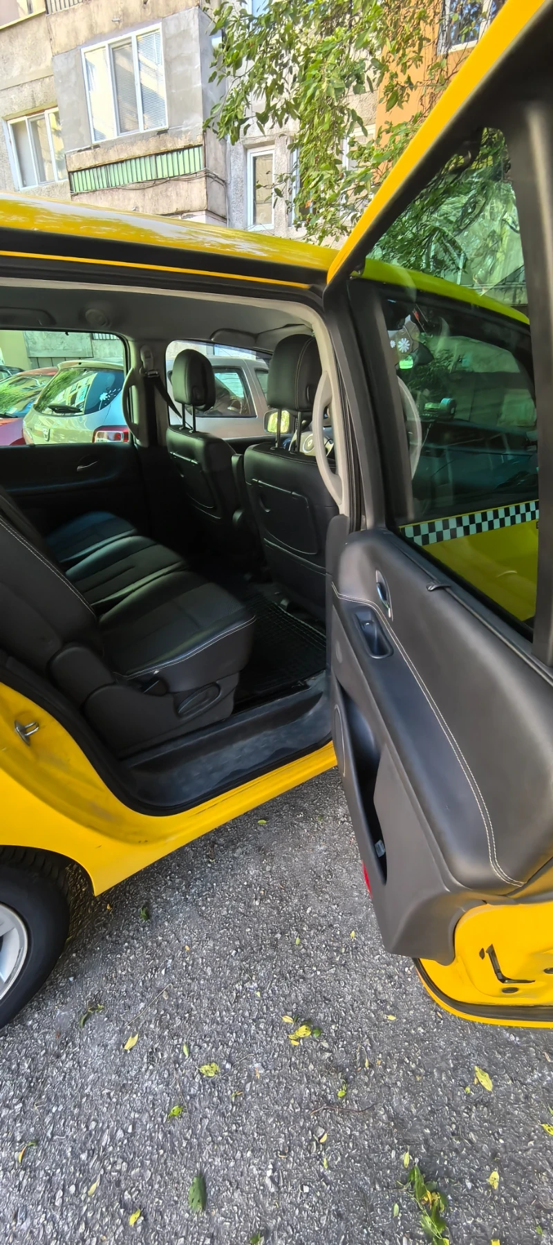 Renault Espace 2.0 DCI 150 к. с - изображение 6