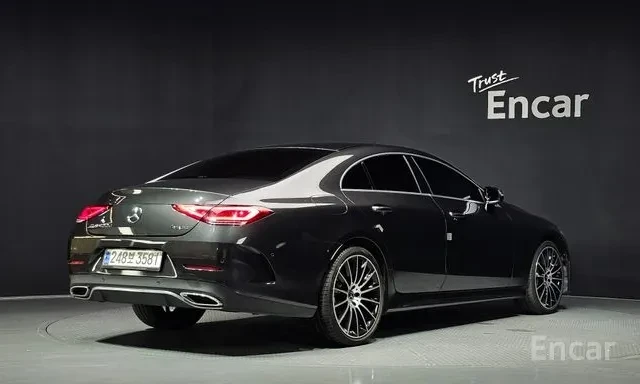 Mercedes-Benz CLS 400 D * 4MATIC * AMG LINE * ОБДУХВАНЕ * HUD * , снимка 3 - Автомобили и джипове - 56157204