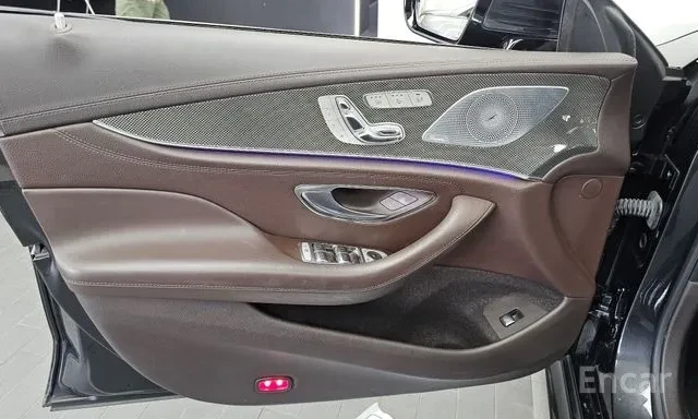 Mercedes-Benz CLS 400 D * 4MATIC * AMG LINE * ОБДУХВАНЕ * HUD * , снимка 10 - Автомобили и джипове - 56157204