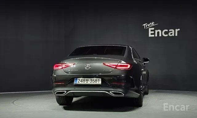 Mercedes-Benz CLS 400 D * 4MATIC * AMG LINE * ОБДУХВАНЕ * HUD * , снимка 4 - Автомобили и джипове - 56157204