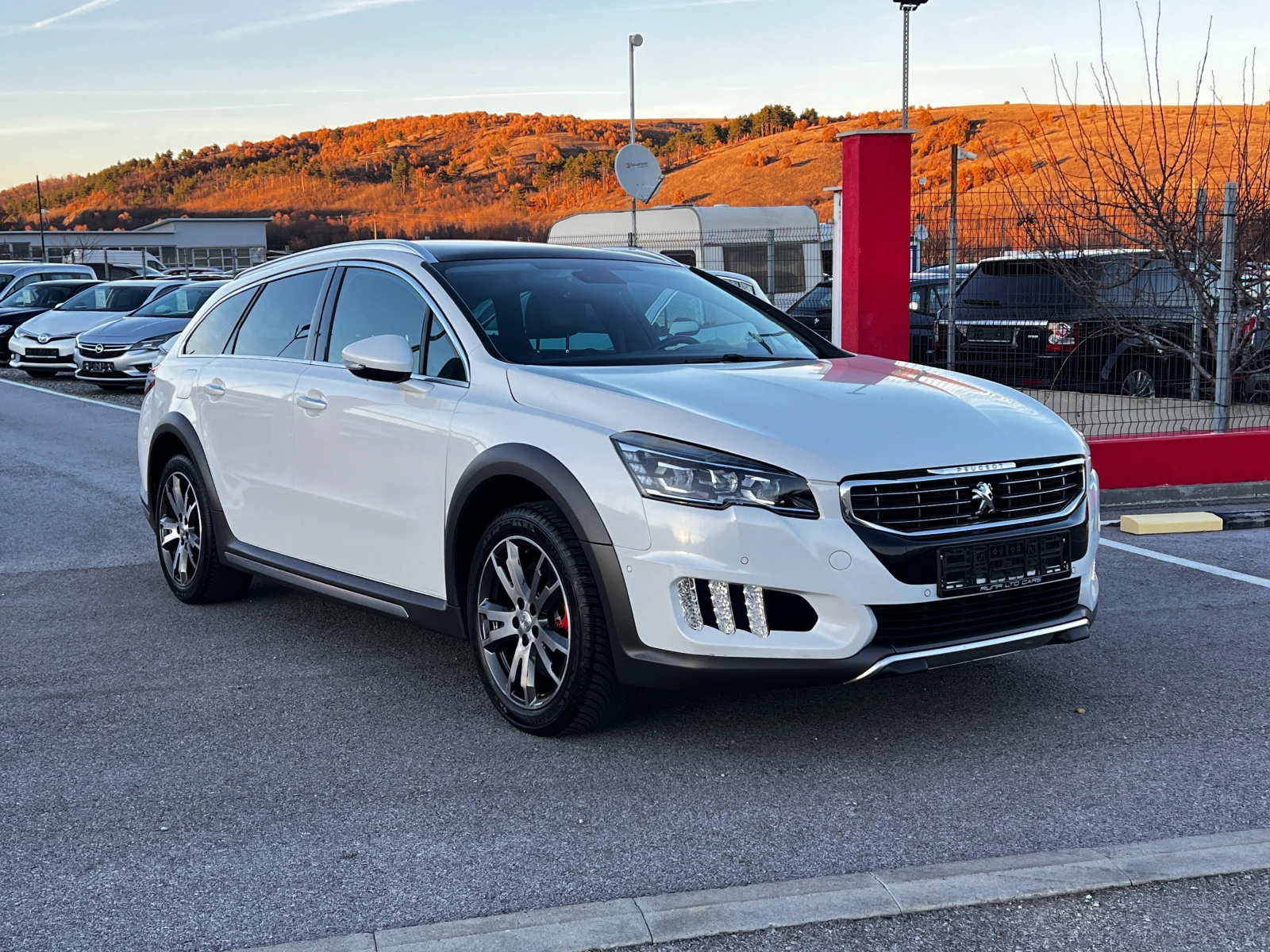 Peugeot 508 RXH Hybrid 4x4 Кожа HUD Подгрев Панорама Keyless - изображение 3