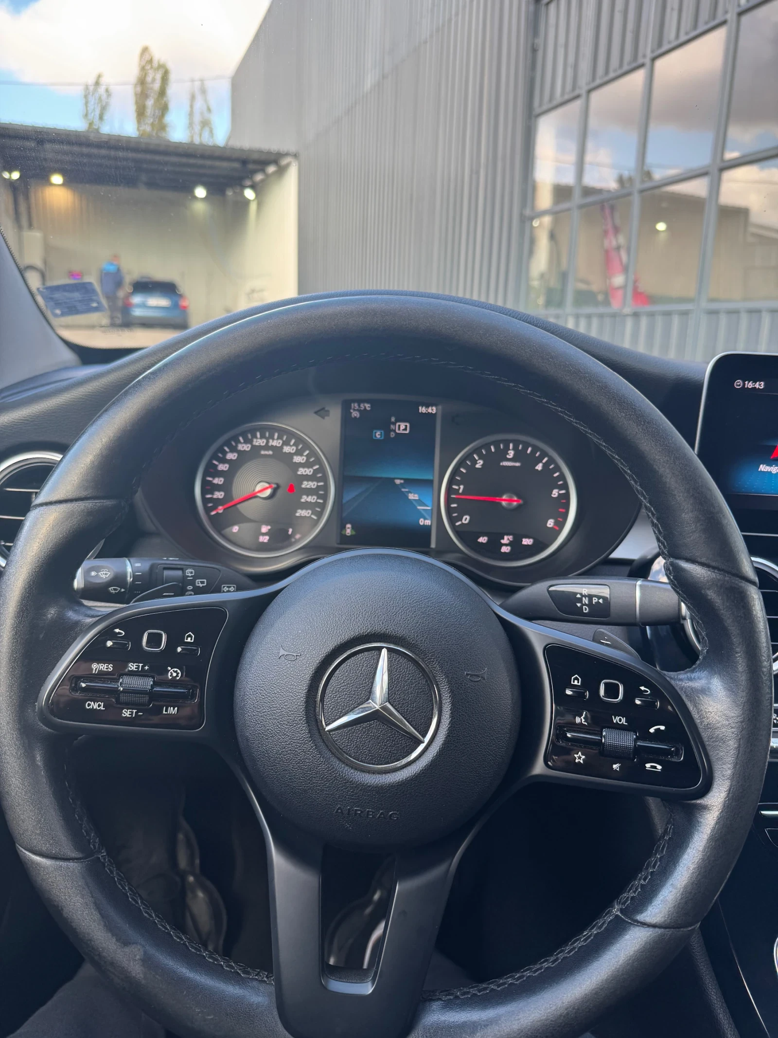 Mercedes-Benz C 180  - изображение 9