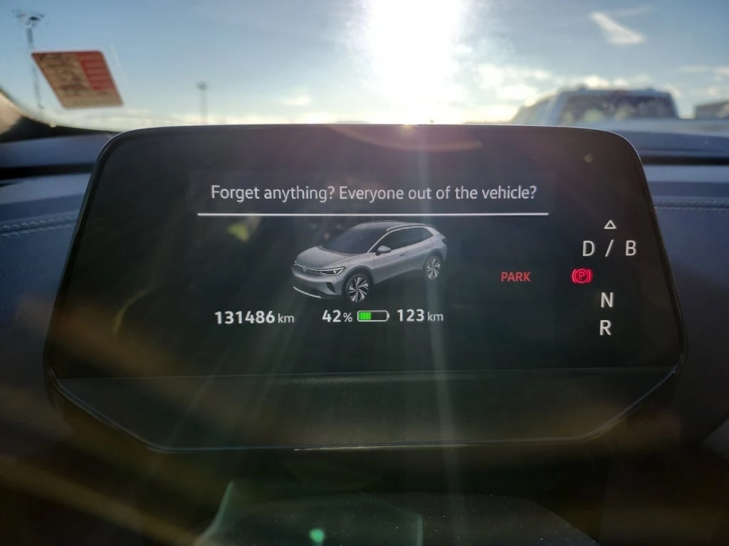 VW ID.4  PRO S * PANO* Heated &Cooled Seats - изображение 9