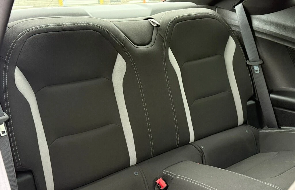 Chevrolet Camaro 1LT RS Pkg. 275 hp~SAFETY CERTIFIED~25 Service Rec | Mobile.bg � ����������� 12