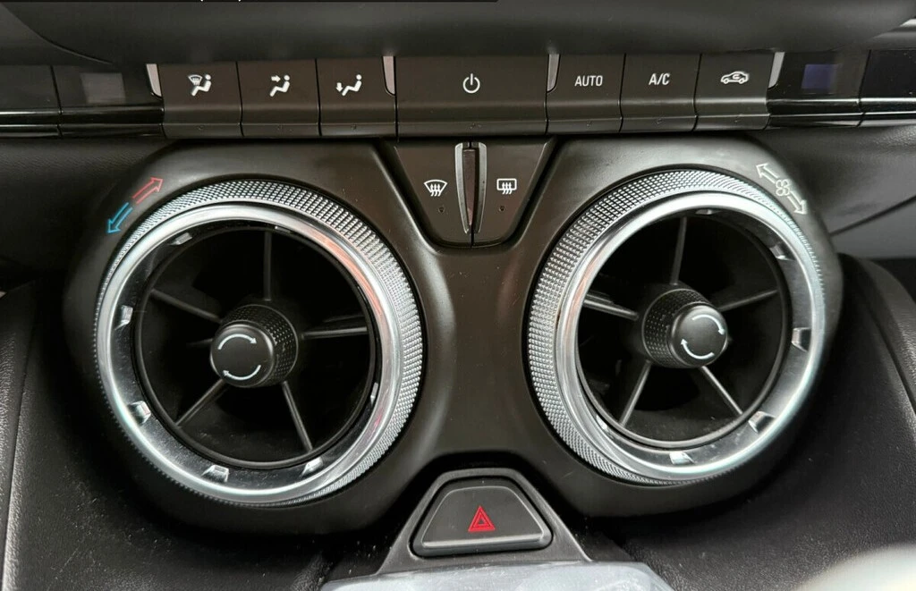 Chevrolet Camaro 1LT RS Pkg. 275 hp~SAFETY CERTIFIED~25 Service Rec | Mobile.bg � ����������� 11