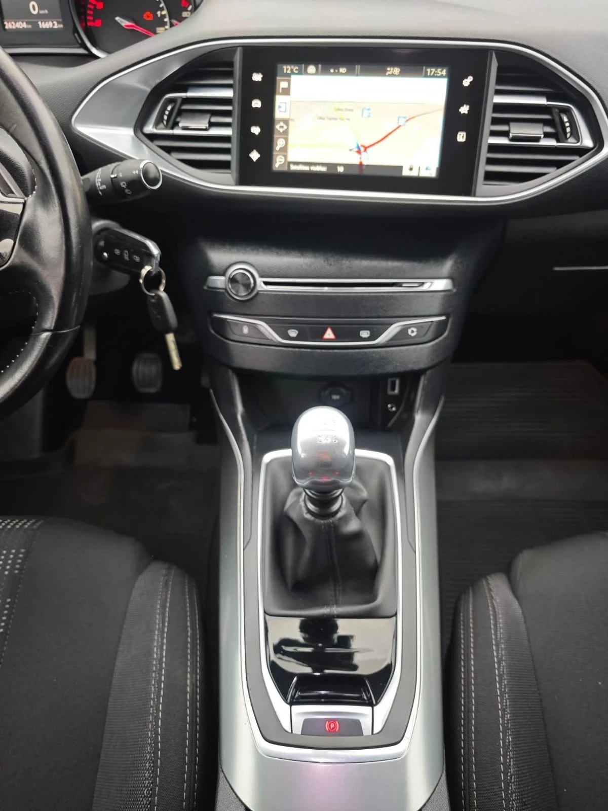 Peugeot 308 1.6 blue hdi, снимка 3 - Автомобили и джипове - 54035683