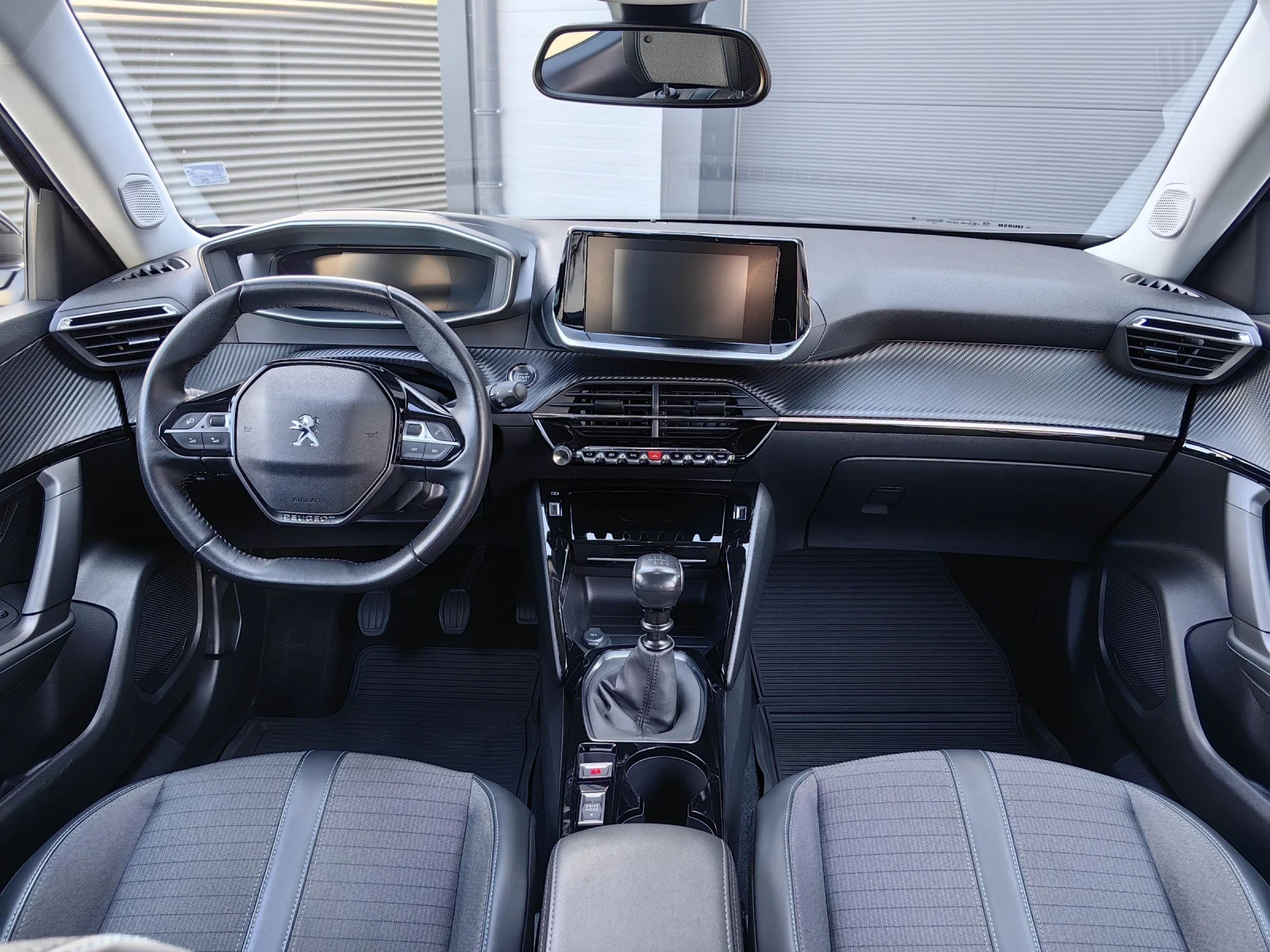 Peugeot 2008 New Line Up * ALLURE * Гаранционен* 1.2 Pure Tech, снимка 13 - Автомобили и джипове - 54459602