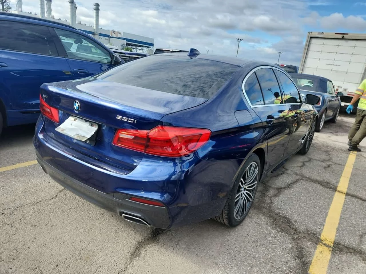 BMW 530 * 530I XDRIVE * CARFAX * БЕЗ ПЪРВОНАЧАЛНА ВНОСКА, снимка 3 - Автомобили и джипове - 54906930