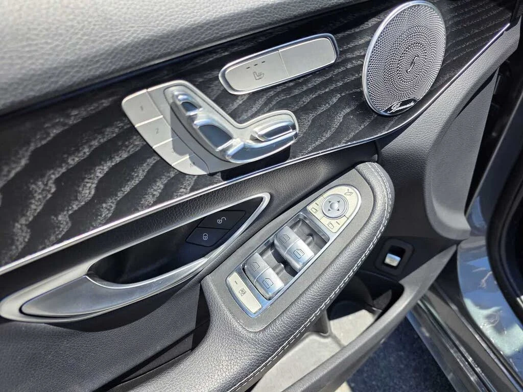 Mercedes-Benz C 300 !!4MATIC!! SPECIAL! #BURMESTER# , снимка 9 - Автомобили и джипове - 54924419