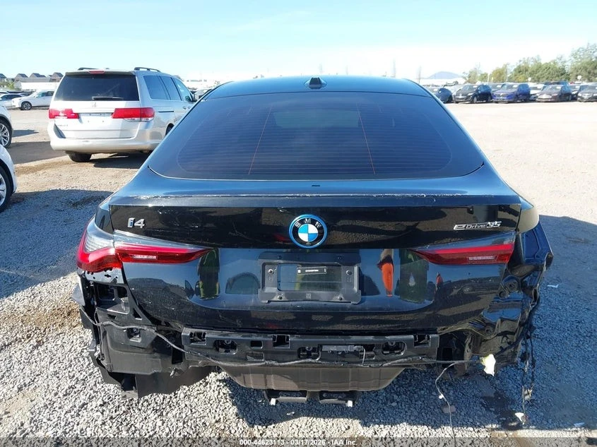 BMW i4 KEYLESS* AMBIENT* М.ТОЧКА* СЛ.ЛЕНТИ* АСИСТЕНТИ, снимка 4 - Автомобили и джипове - 54940563