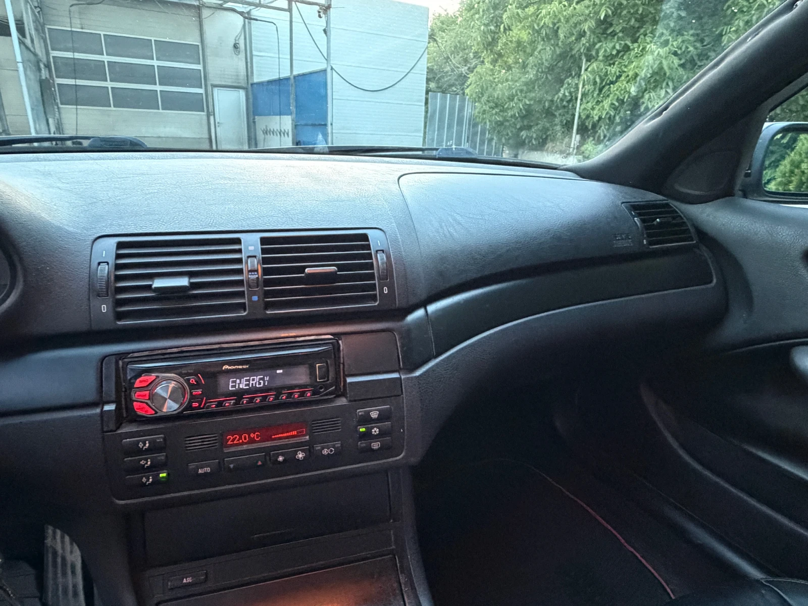BMW 320, снимка 6 - Автомобили и джипове - 55335607