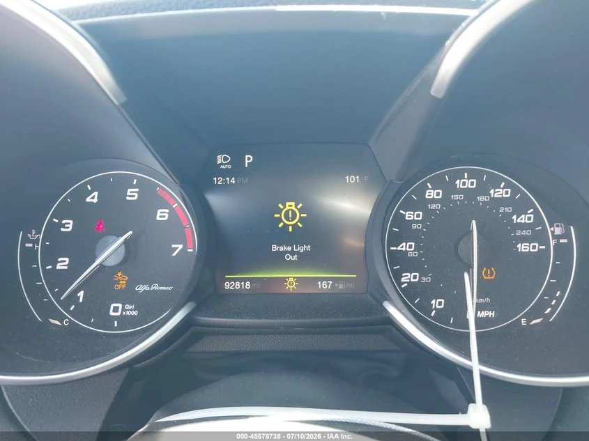 Alfa Romeo Giulia 2.0l Ti Rwd, снимка 7 - Автомобили и джипове - 55586537