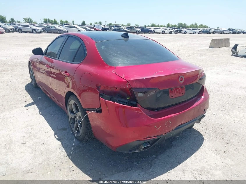 Alfa Romeo Giulia 2.0l Ti Rwd, снимка 3 - Автомобили и джипове - 55586537
