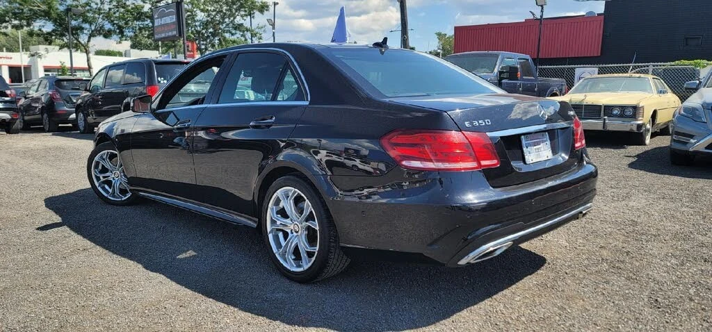 Mercedes-Benz E 350 4MATIC* АвтоКредит * (Цена до БГ), снимка 3 - Автомобили и джипове - 55659126