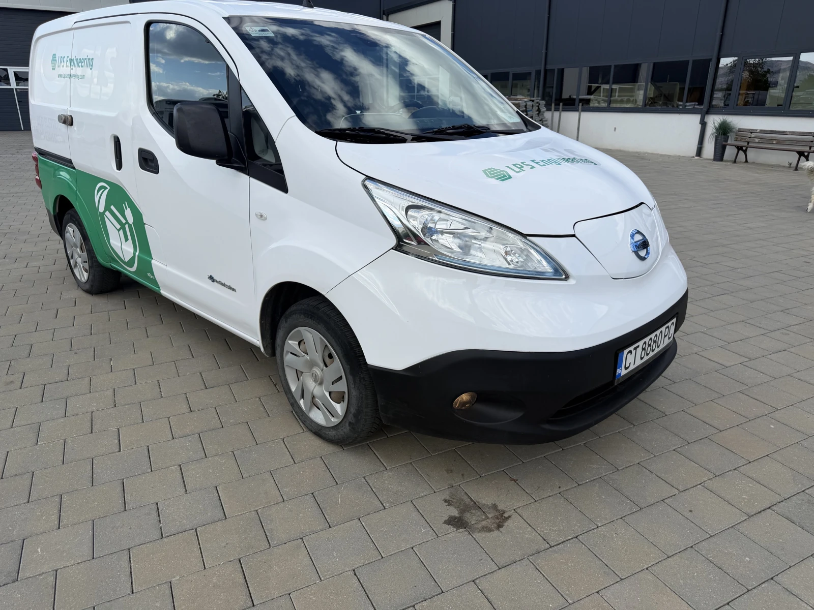 Nissan e-NV200 55KW / 360 km.