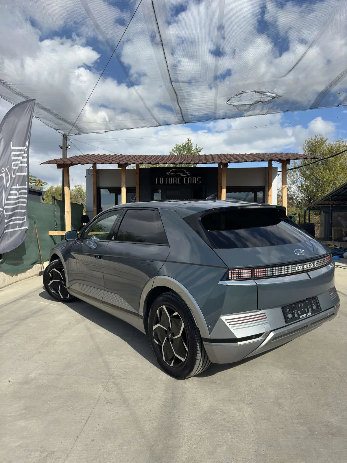 Hyundai Ioniq 5 72.6KWh/UNIQ/ГАРАНЦИЯ/360/HEADUP/BOSE/SOH100%/PANO, снимка 4 - Автомобили и джипове - 56199071