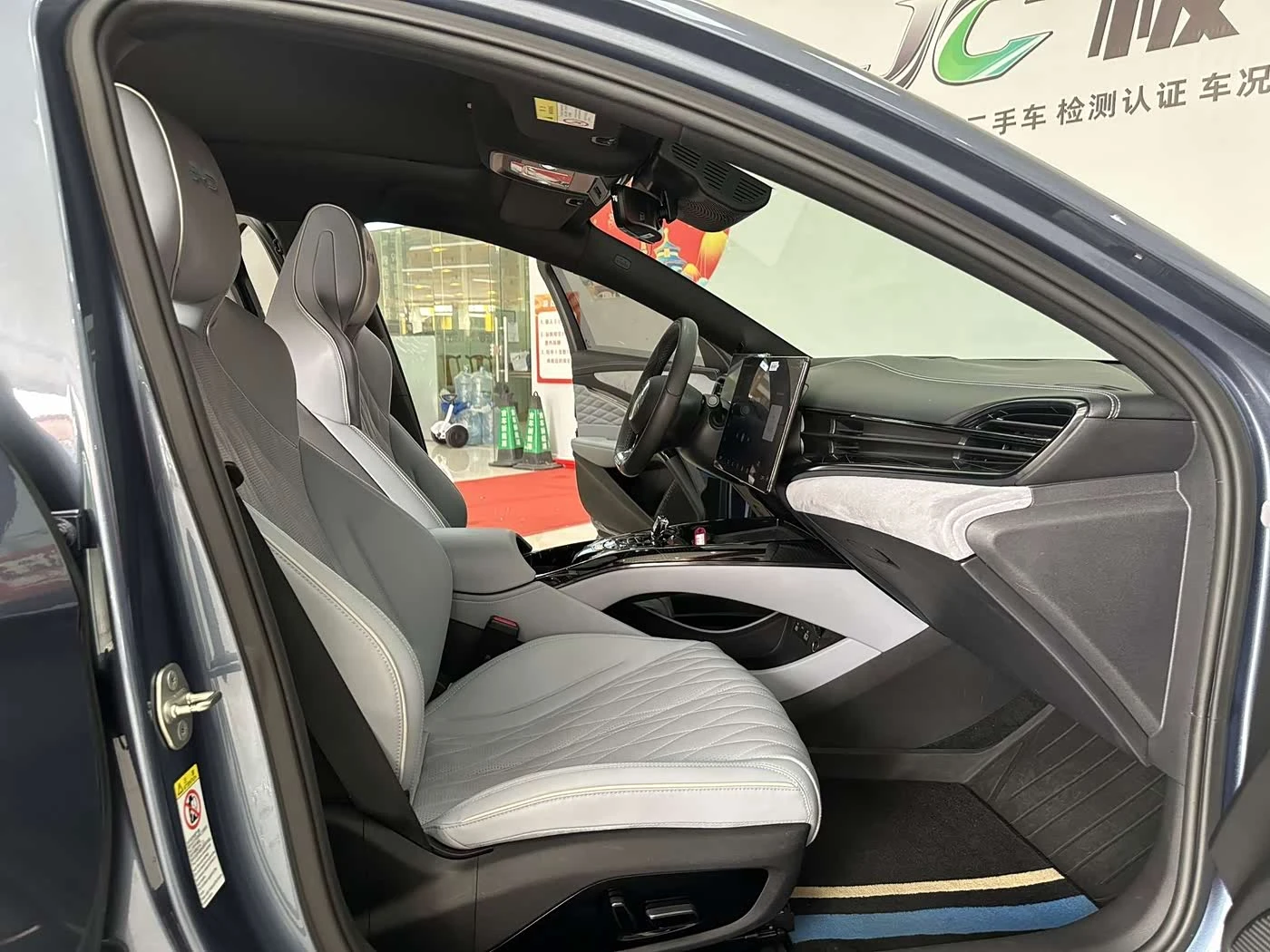 BYD Seal 650km AWD Performance, снимка 9 - Автомобили и джипове - 56655767