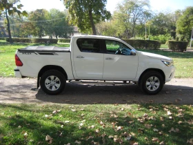 Toyota Hilux 2.4D4D, снимка 3