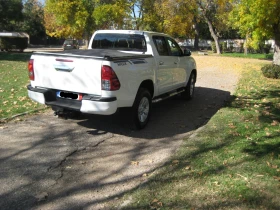 Toyota Hilux 2.4D4D, снимка 4