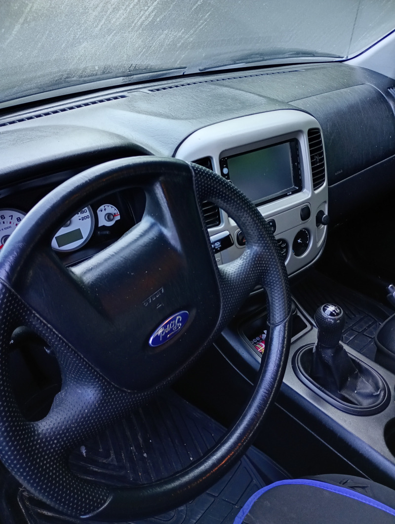 Ford Maverick, снимка 13 - Автомобили и джипове - 46277660