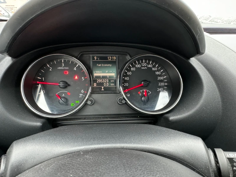 Nissan Qashqai 2.0DCI 2+ , снимка 11 - Автомобили и джипове - 48912888