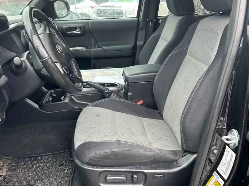 Toyota Tacoma * 4x4 Double Cab Auto * CARFAX * БЕЗ ПЪРВОНАЧАЛНА , снимка 4 - Автомобили и джипове - 53024097