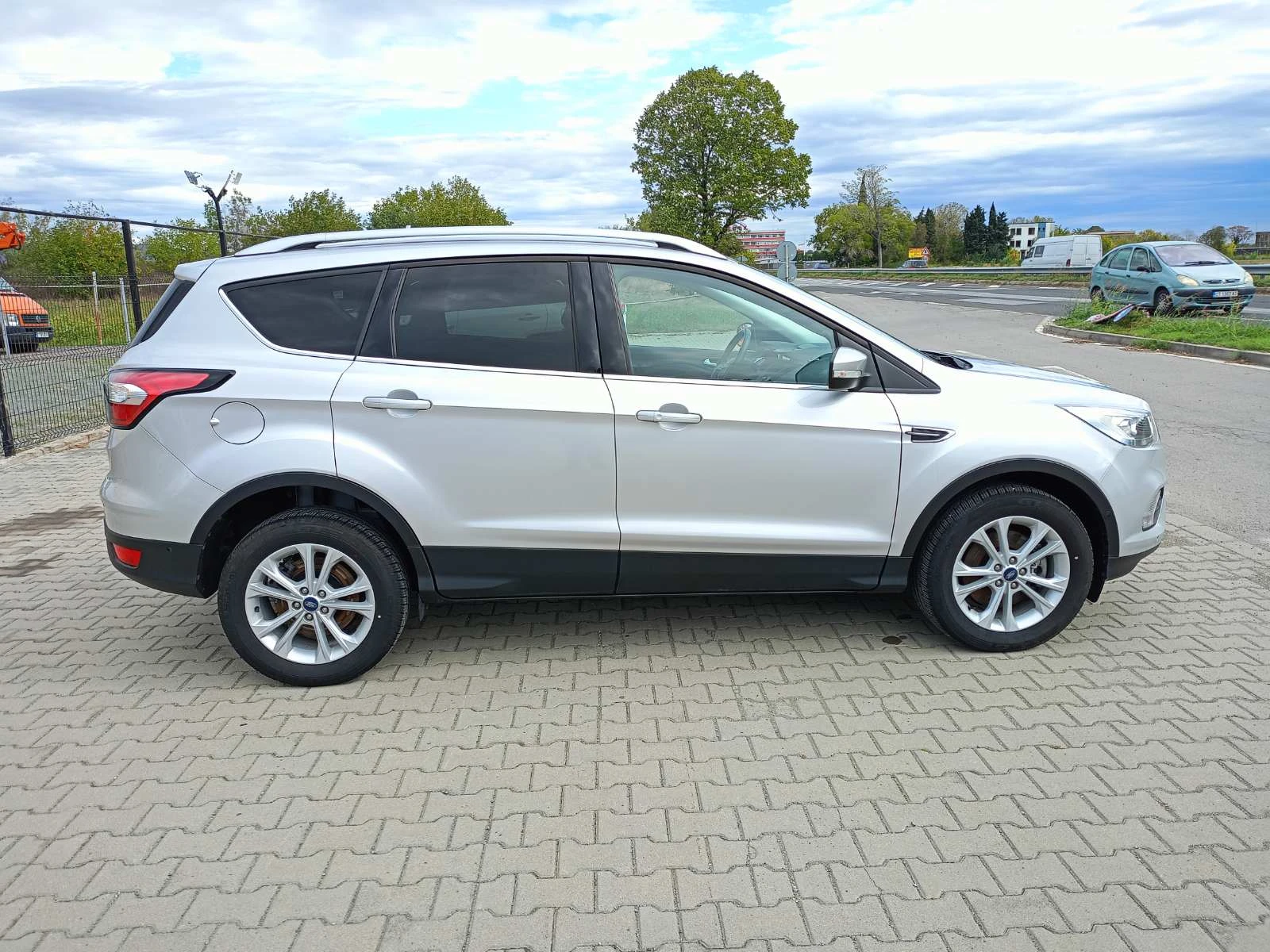 Ford Kuga 2.0 D - изображение 3