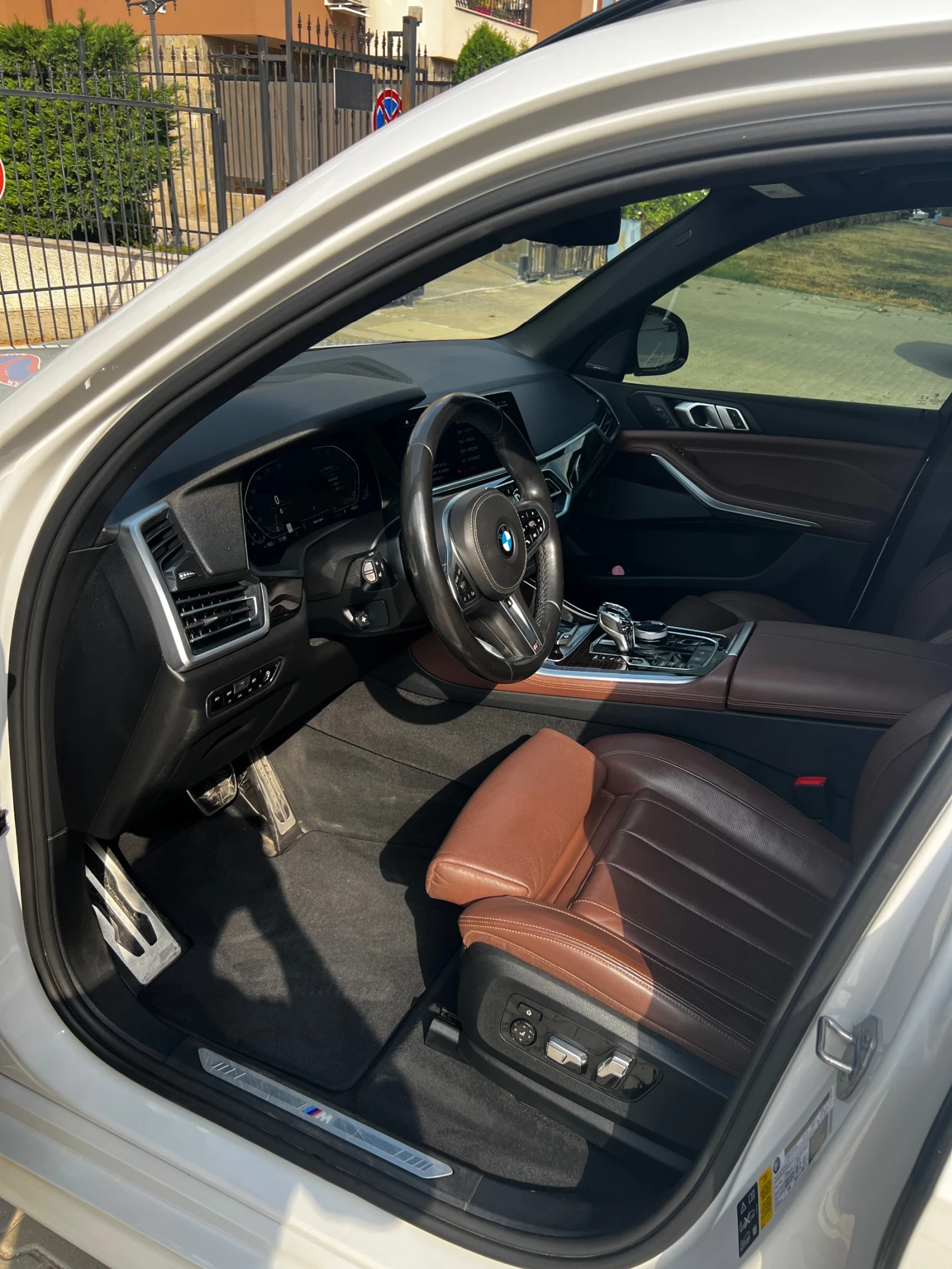 BMW X5 40i M Package - изображение 9