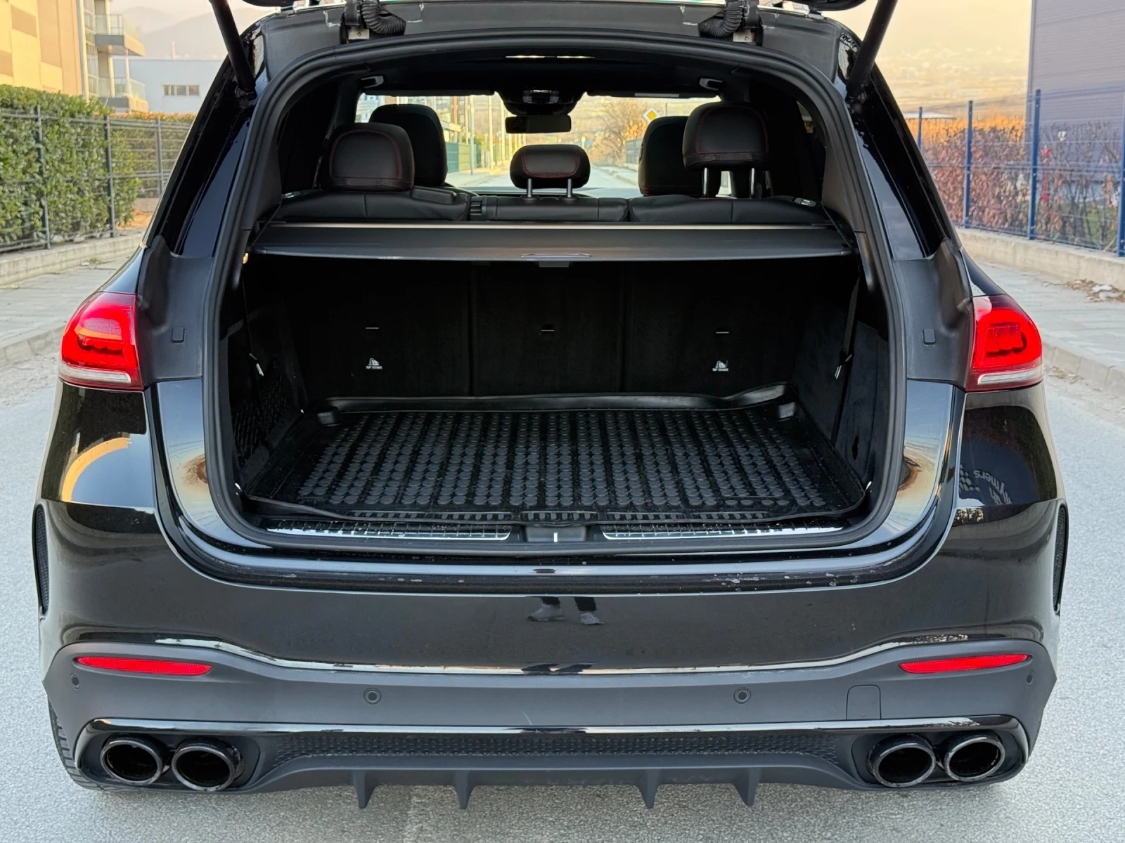 Mercedes-Benz GLE 53 4MATIC AMG PREMIUM 4MATIC+ /6+ 1/ДАНЪЧЕН КРЕДИТ| 99000Км. - изображение 4