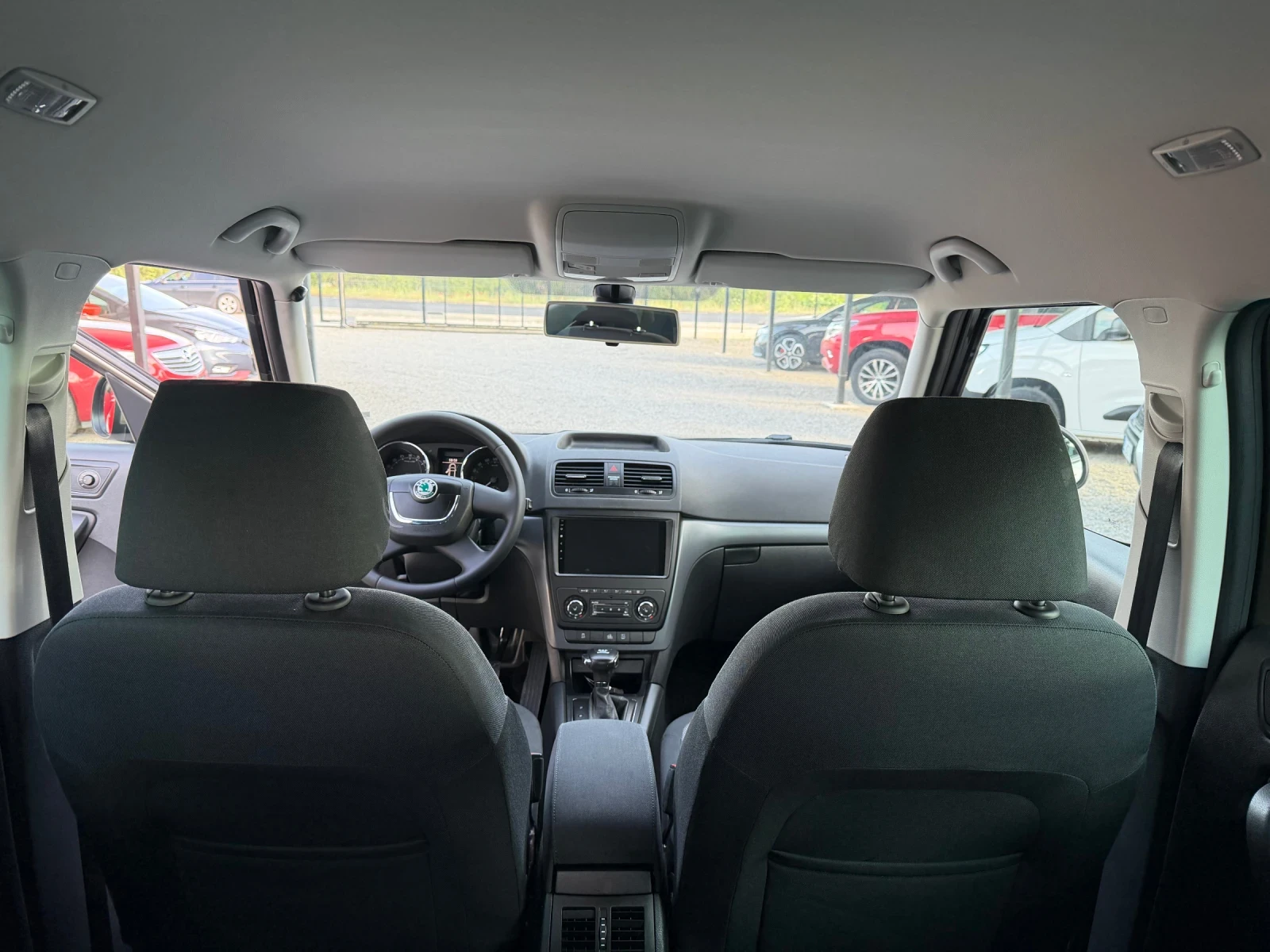 Skoda Yeti 2.0TDI, 4x4, Automat, Navi., снимка 4 - Автомобили и джипове - 54657662