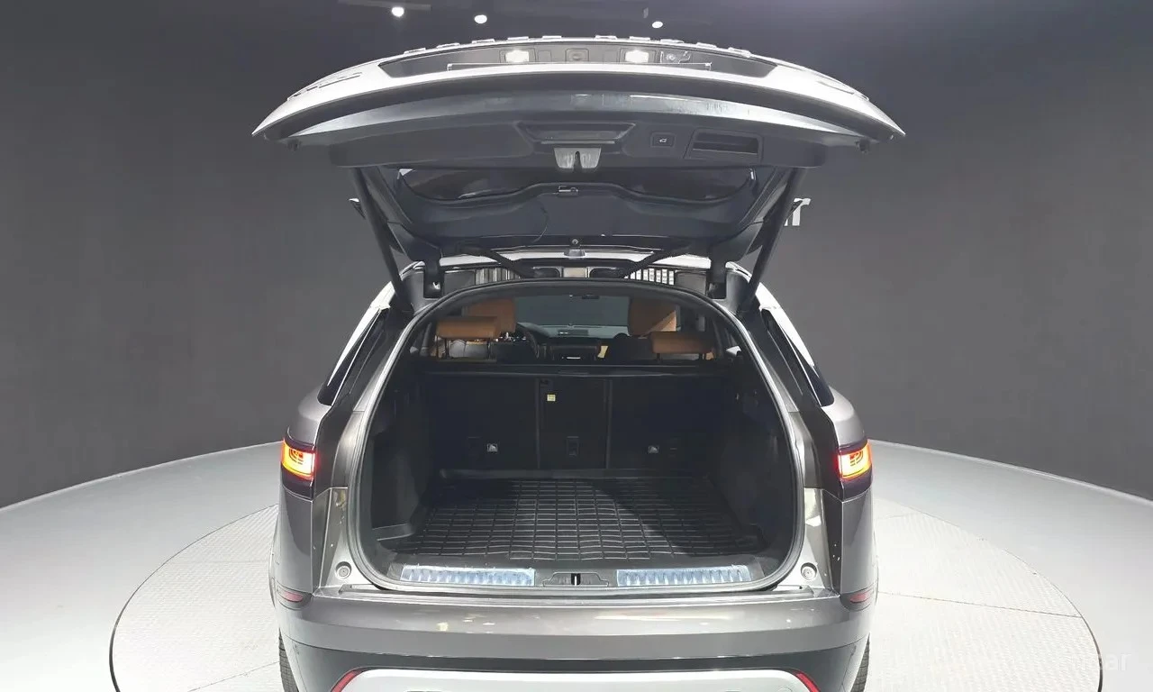 Land Rover Range Rover Velar R-Dynamic HSE | Панорама | 360 Камера | Масаж | , снимка 4 - Автомобили и джипове - 54693192