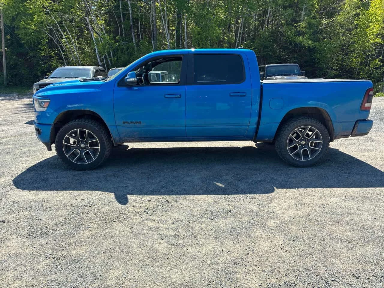 Dodge RAM 1500 * SPORT * KAМЕРА* ОБДУХВАНЕ* ОТ ПРЕДСТАВИТЕЛСТВО* , снимка 4 - Автомобили и джипове - 54778181