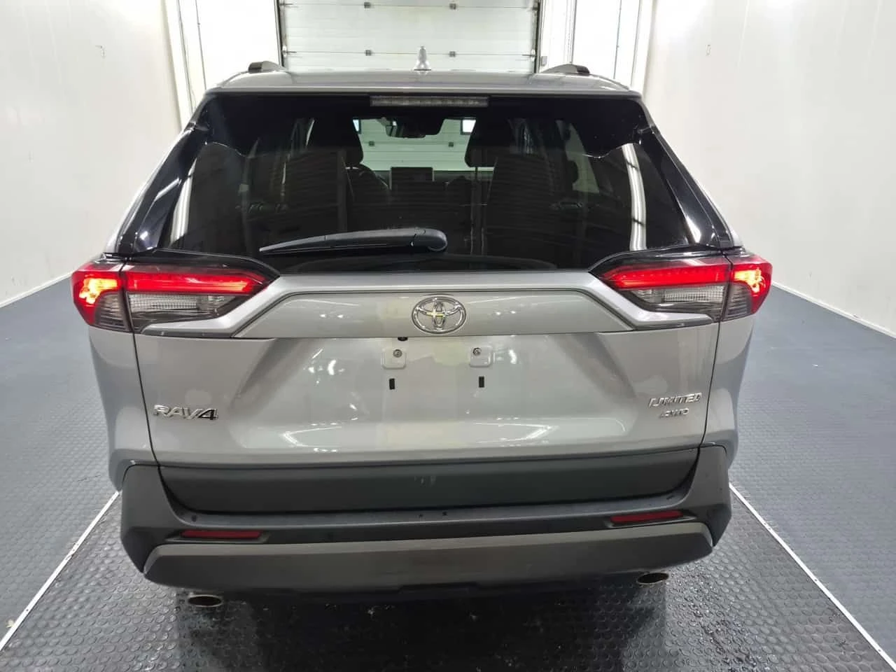 Toyota Rav4 * Limited * CARFAX * ОБДУХВАНЕ * JBL * ДИСТРОНИК, снимка 4 - Автомобили и джипове - 55193632