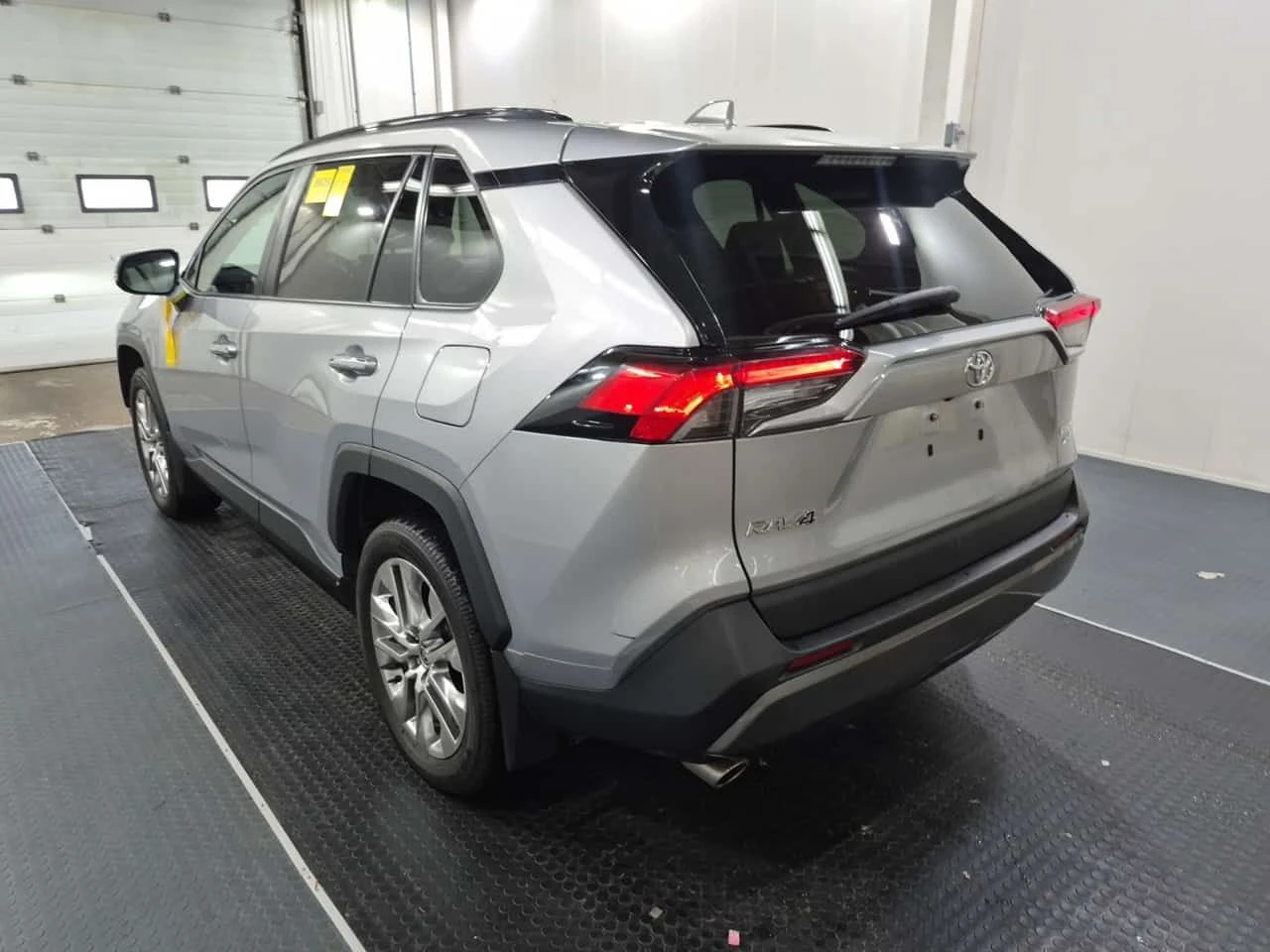 Toyota Rav4 * Limited * CARFAX * ОБДУХВАНЕ * JBL * ДИСТРОНИК, снимка 2 - Автомобили и джипове - 55193632