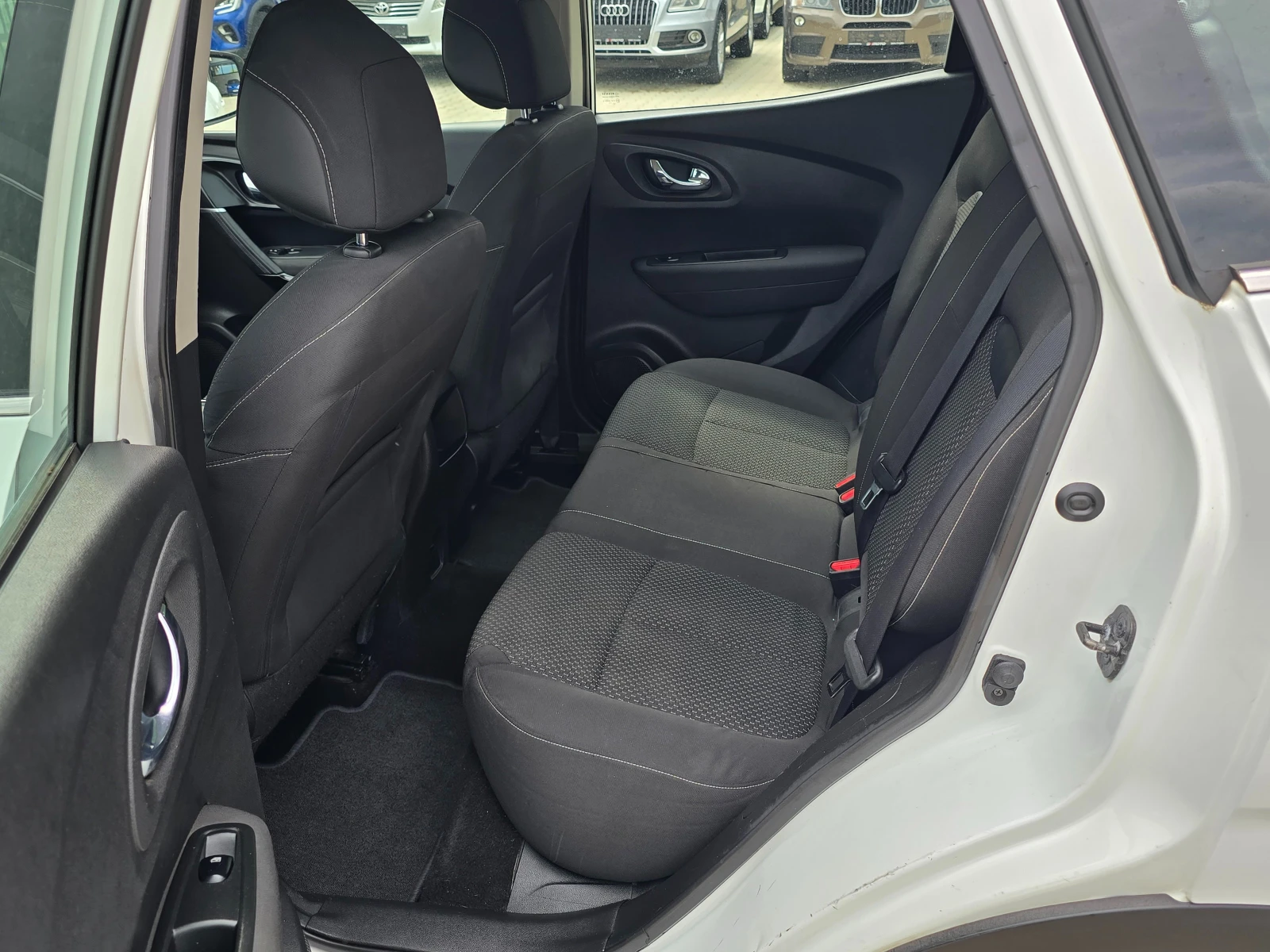 Renault Kadjar 1.5DCI, 110к.с., Евро6!, снимка 13 - Автомобили и джипове - 55200049