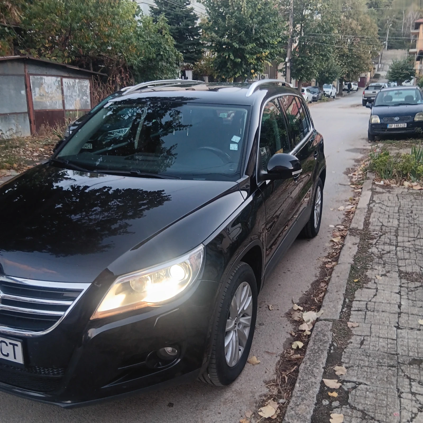VW Tiguan, снимка 2 - Автомобили и джипове - 56573513