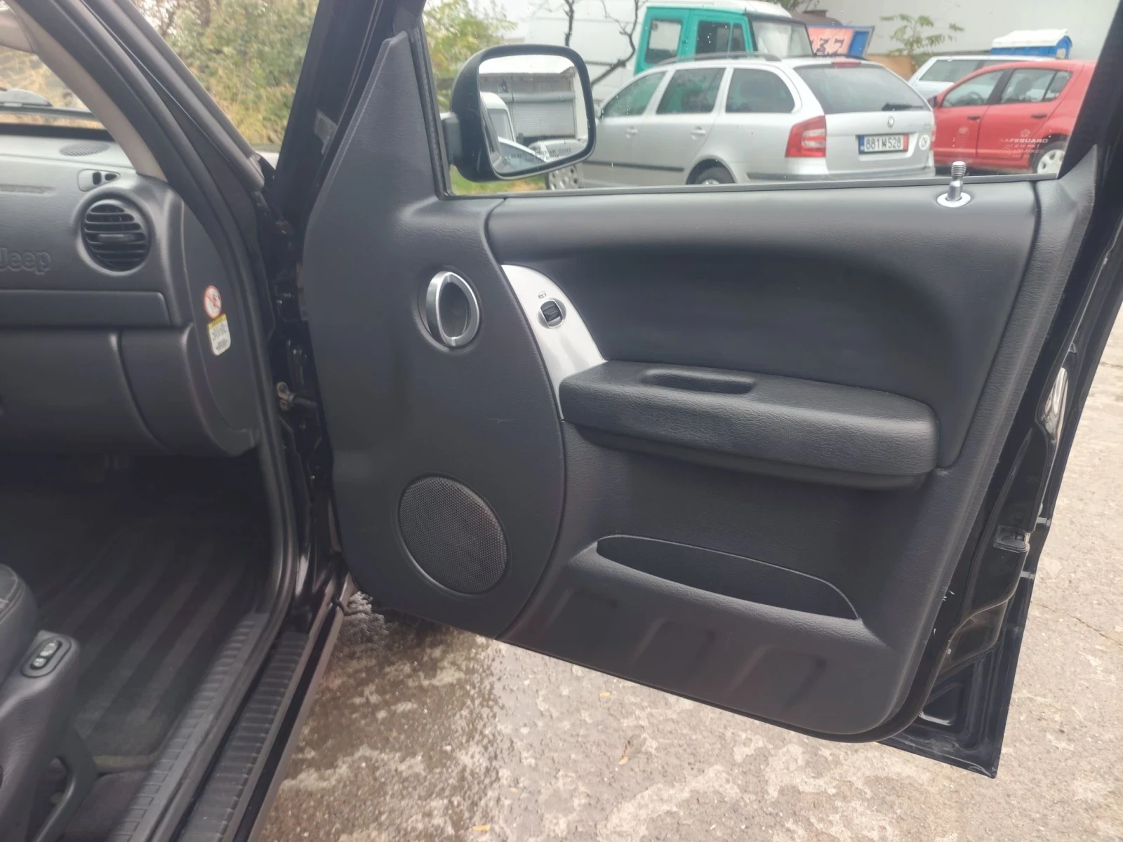 Jeep Cherokee 2, 5CRDI, снимка 8 - Автомобили и джипове - 56745222