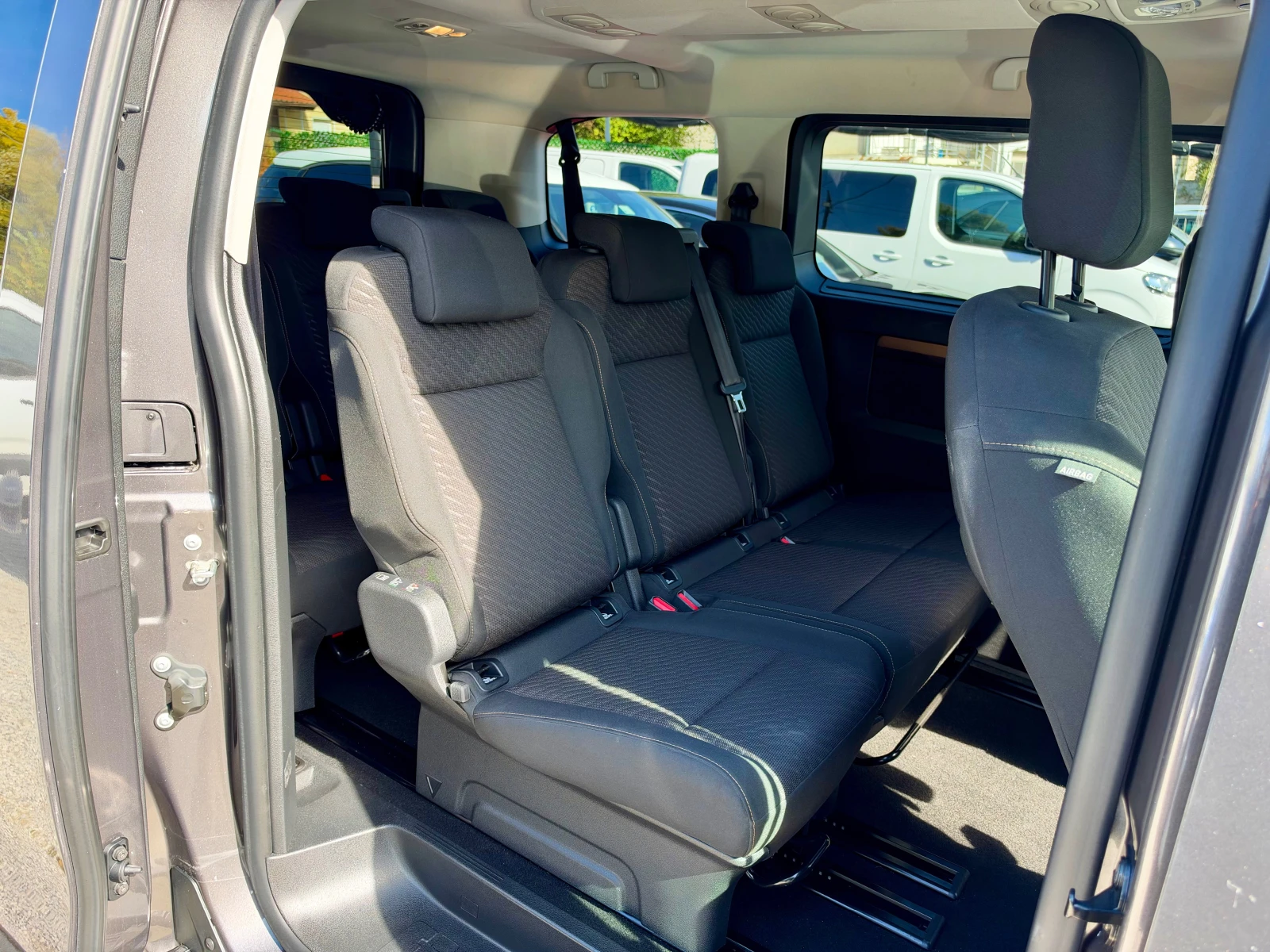 Toyota Proace Verso 8 ����� | Mobile.bg � ����������� 16