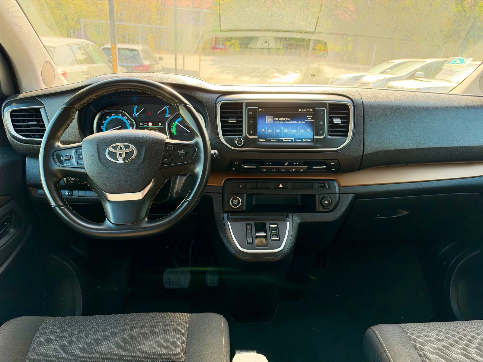 Toyota Proace Verso 8 ����� | Mobile.bg � ����������� 9