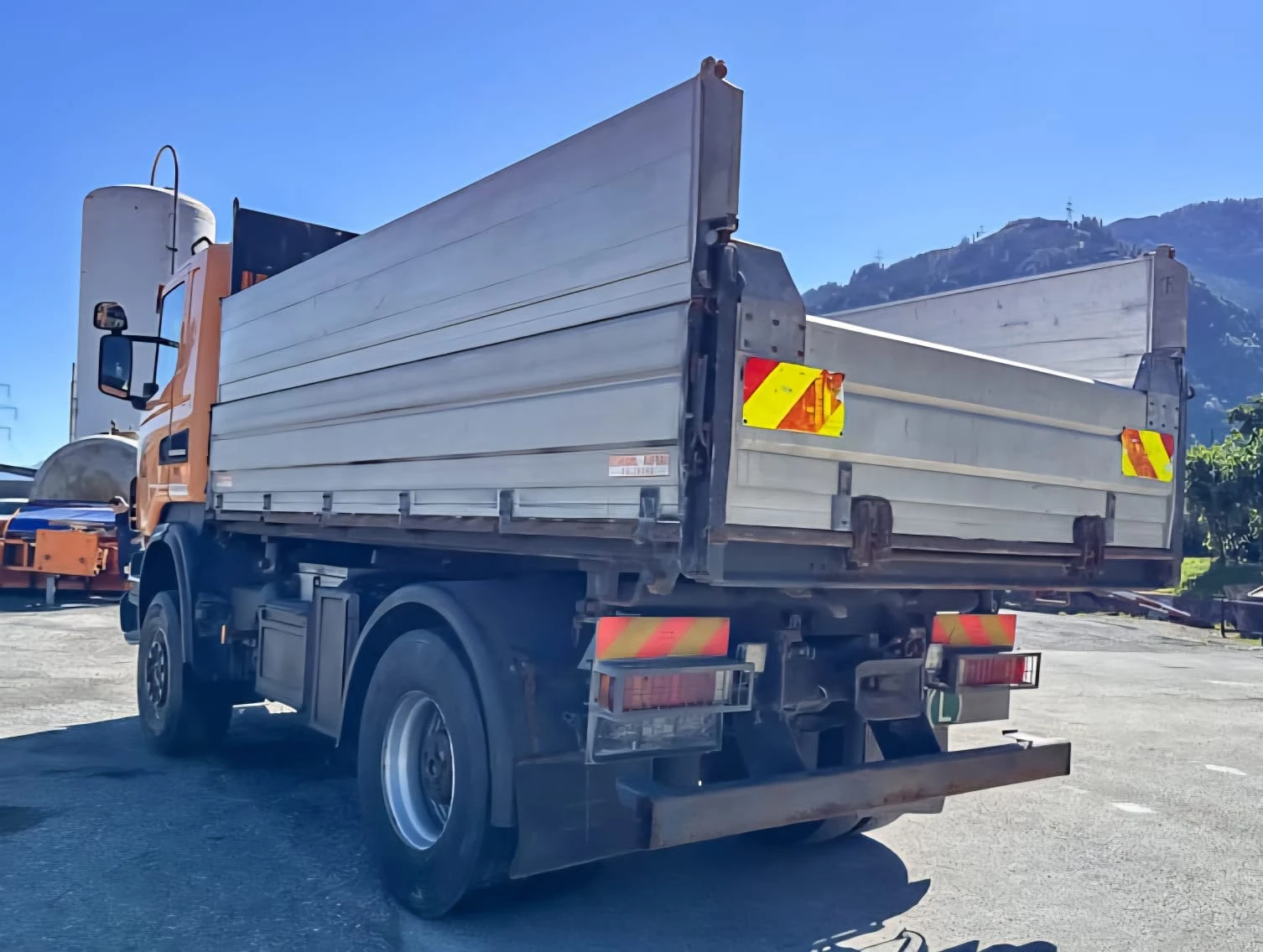 Scania R 380 4х4, Самосвал, Внос, ,  - изображение 3