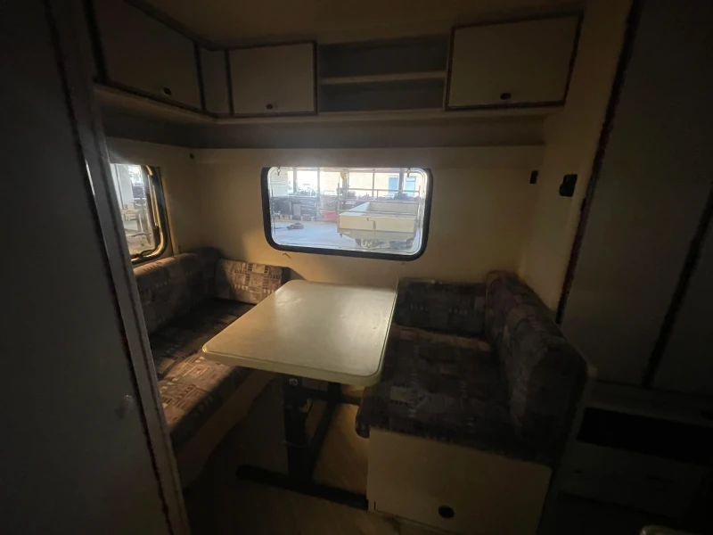 Каравана Knaus Sudwind 450, снимка 14 - Каравани и кемпери - 52914175