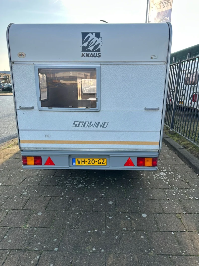 Каравана Knaus Sudwind 450, снимка 3 - Каравани и кемпери - 52914175