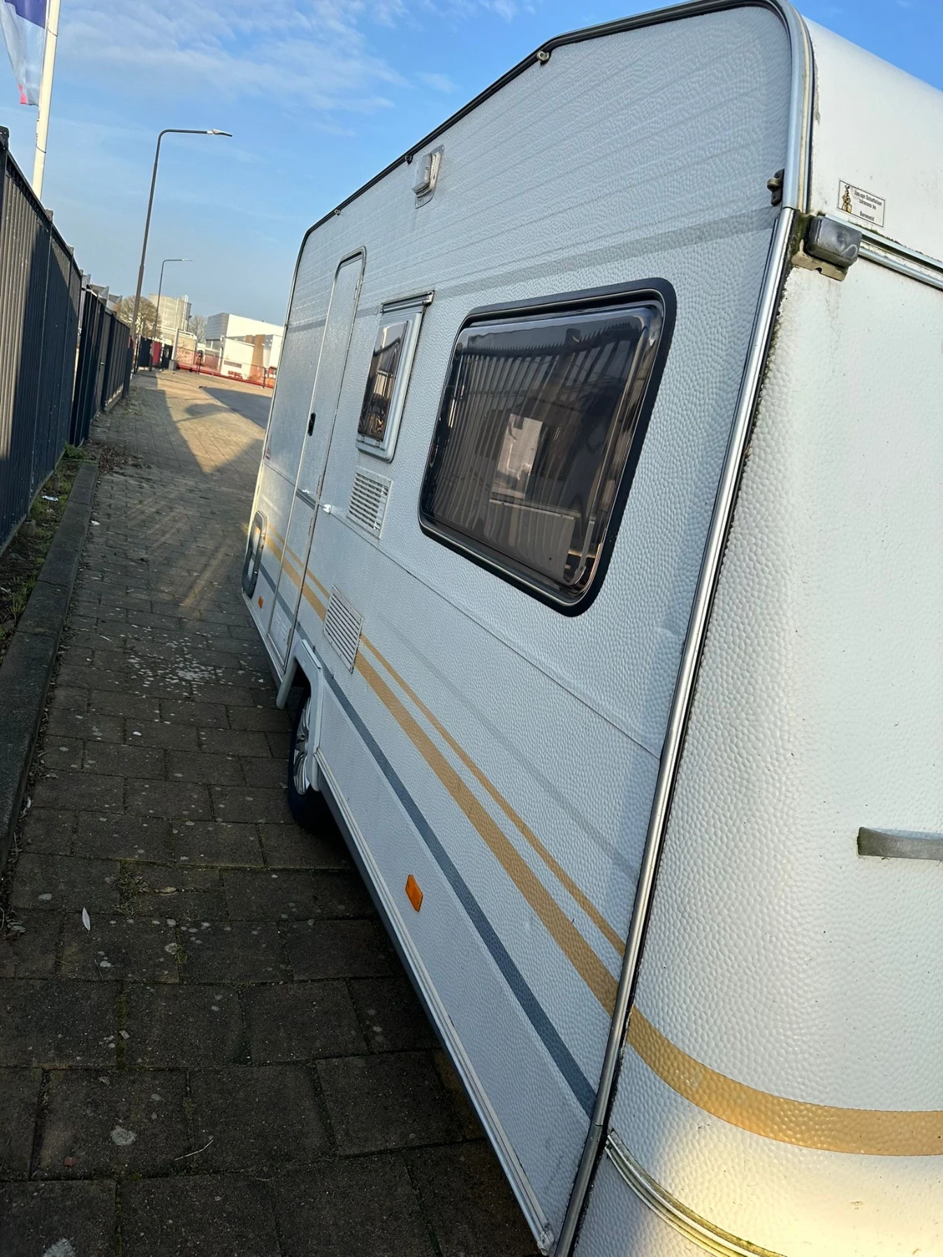 Каравана Knaus Sudwind 450 - изображение 2