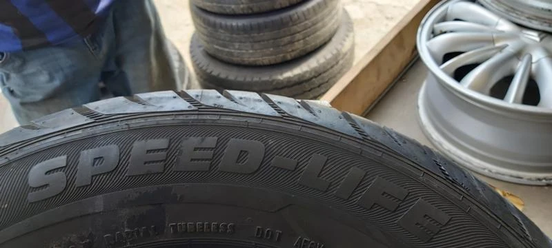 Гуми Летни 215/65R16, снимка 5 - Гуми и джанти - 33053851