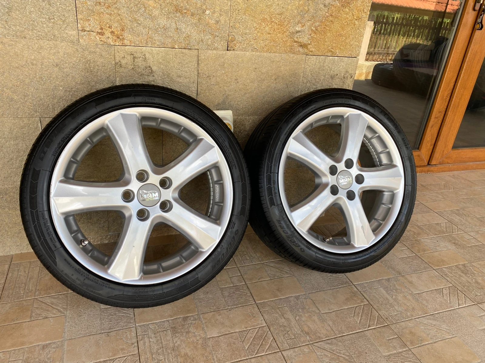 Гуми с джанти Effiplus 195/45R16, снимка 4 - Гуми и джанти - 55604108