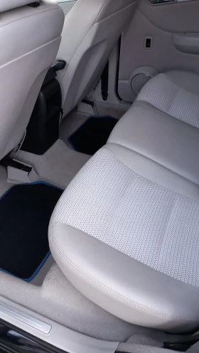 Mercedes-Benz B 200 Хечбек, снимка 14