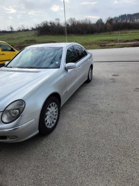 Mercedes-Benz 220, снимка 8