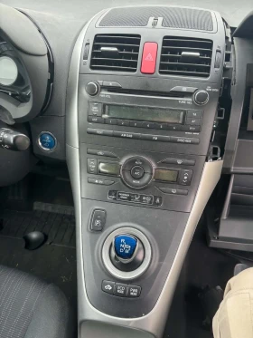 Toyota Auris Hybrid , снимка 8
