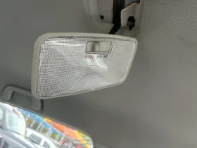 Toyota Auris Hybrid , снимка 11